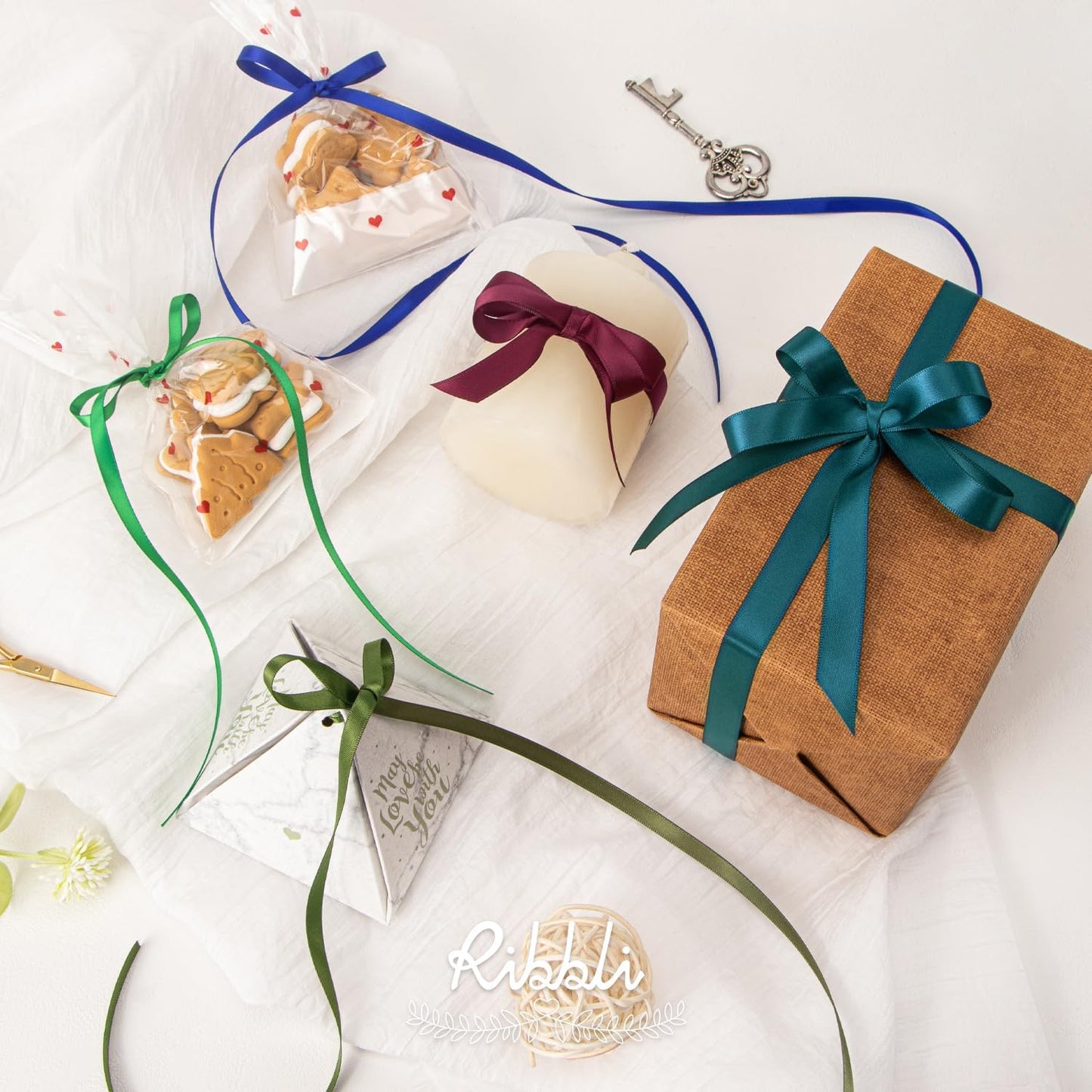 Ribbli Emerald Green Double Faced Satin Ribbon,1/4” x Continuous 25 Yards,Use for Bows Bouquet,Gift Wrapping,Christmas Decorating