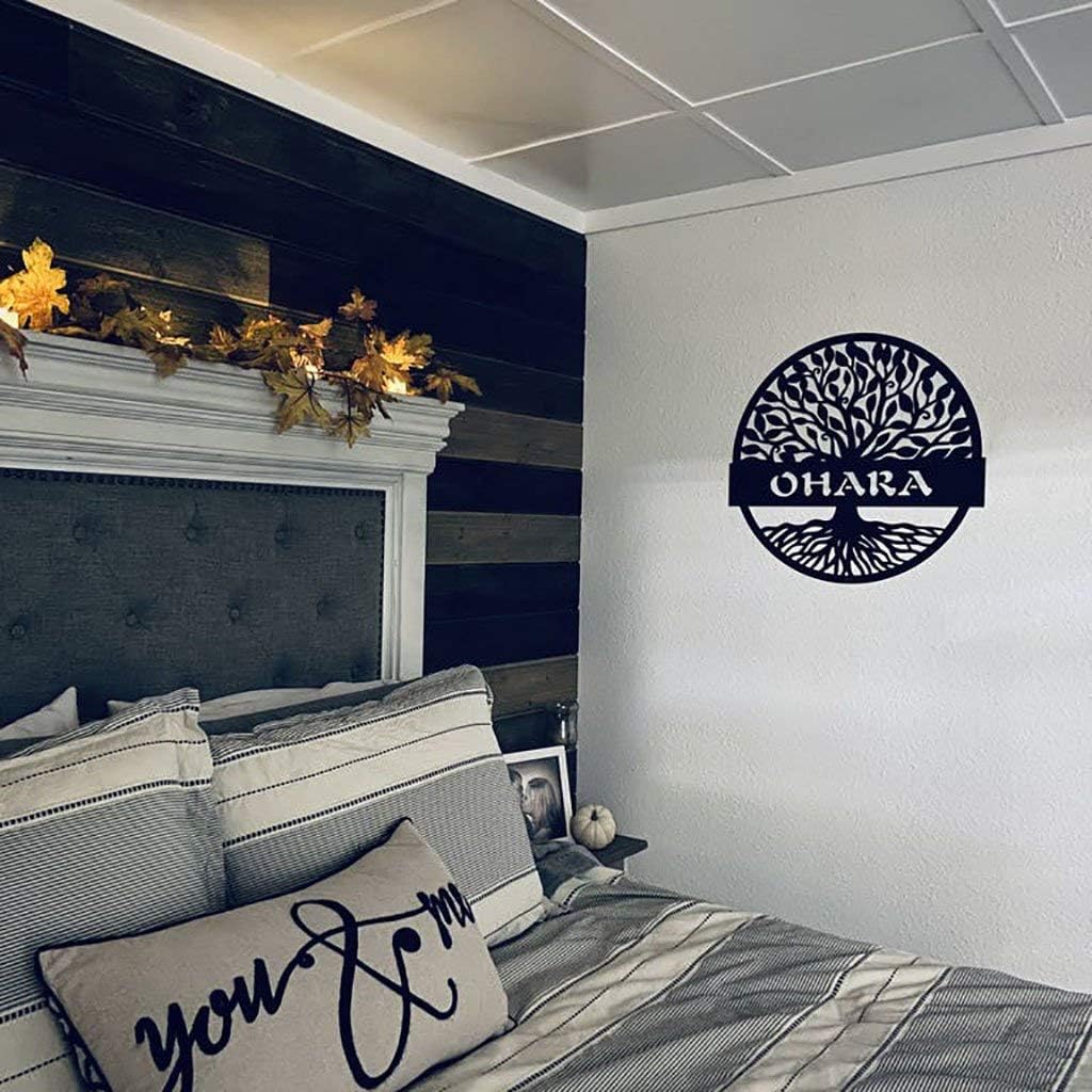 RealSteel Personalized Metal Wall Art - Custom Tree of Life Design with Family Name - Circular Metal Sign - Personalized Wedding, Anniversary, or Housewarming Gift - Black, 18"