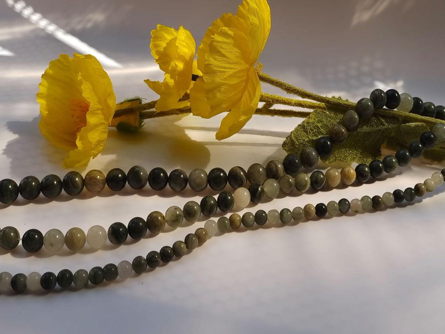 Stone Beads 6mm 140pcs Green Grass Jade Beads Round Loose Gemstones Beads for Bracelet Necklace Jewelry Making (6mm, 60613 Green Grass Jade)