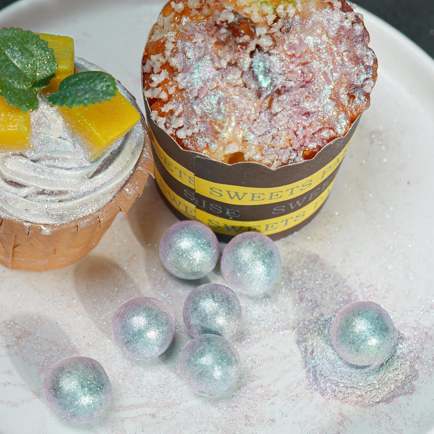 NiHome Edible Food-Grade Glitter Powder Glimmer Luster Dust Metallic Fancy Food Decorating Sprinkle Glimmery Dust for Drink Wine Beverage Cake Bakery Vegan Allergen-Free (Iridescent, 0.35oz/10g)