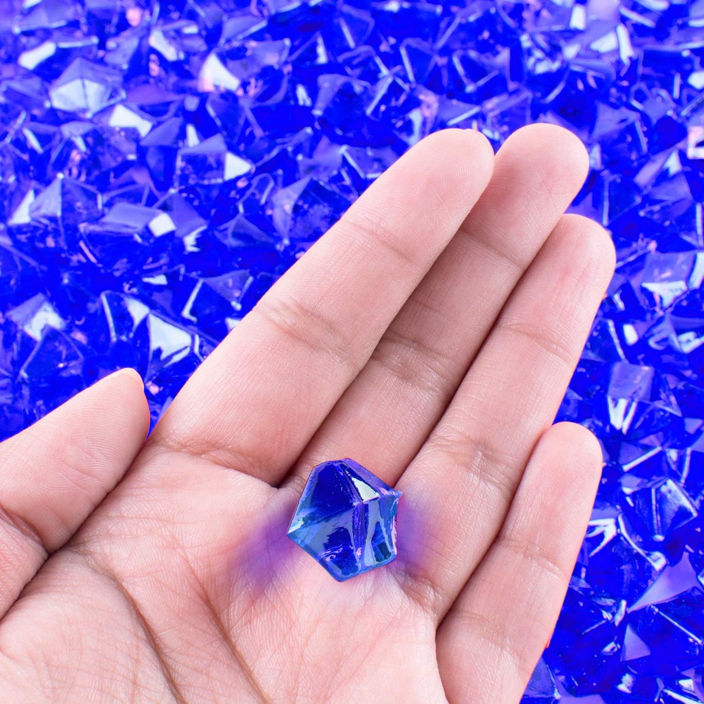 Super Z Outlet Acrylic Color Ice Rock Crystals Treasure Gems for Table Scatters, Vase Fillers, Event, Wedding, Arts & Crafts, Birthday Decoration Favor (190 Pieces) (Royal Blue)