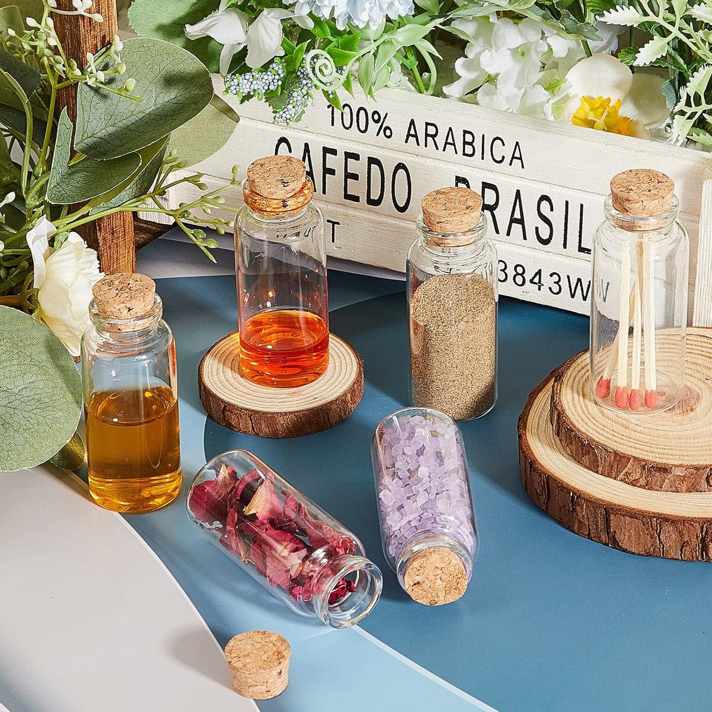 Gerrii 100 Pcs 30 ml Mini Glass Bottles with Wood Cork Stoppers, Mini Potion Glass Vials Small Clear Bottles Wishing Message Spell Tiny Jars Sand Art for Halloween Decoration Wedding DIY Favor