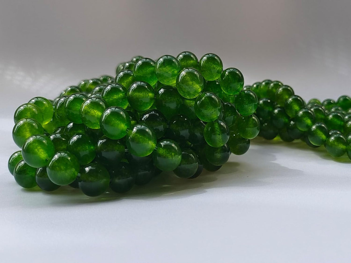 Stone Beads 8mm 100pcs Green Chalcedony Beads Round Loose Gemstones Beads for Bracelet Necklace Jewelry Making (8mm, 60834 Green Chalcedony)