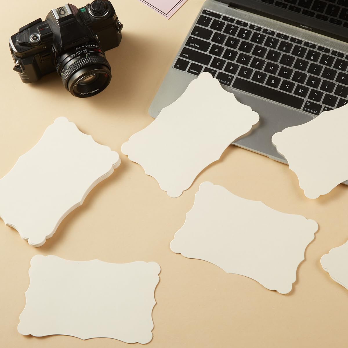 50 Pack Blank Kraft Cards Cardstock Thick Paper Brown Greeting Cards for DIY Gift Card Menus, Baby Shower and Wedding Invitations (Cream, 5x7IN)