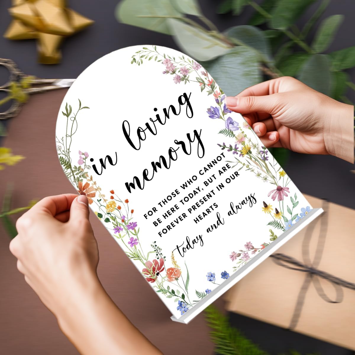 Acrylic Wedding Signs, In Loving Memory Signs for Marriage Reception, Bridal Shower Decorations, Modern Arched Round Top Acrylic Table Top Sign with Holder for Wedding Party (White Wildflowers)