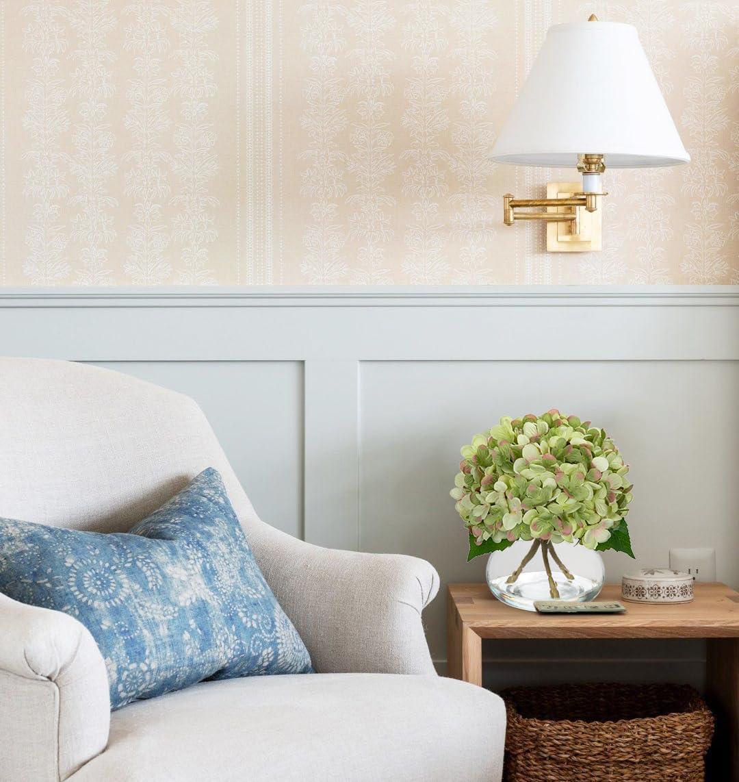 Hollyone Hydrangea Artificial Flowers with Glass Vase Dark Green Silk Faux Flowers Arrangements in Vase with Faux Water Fake Floral Bulk Bouquet for Home Decor Table Centerpiece Decorations