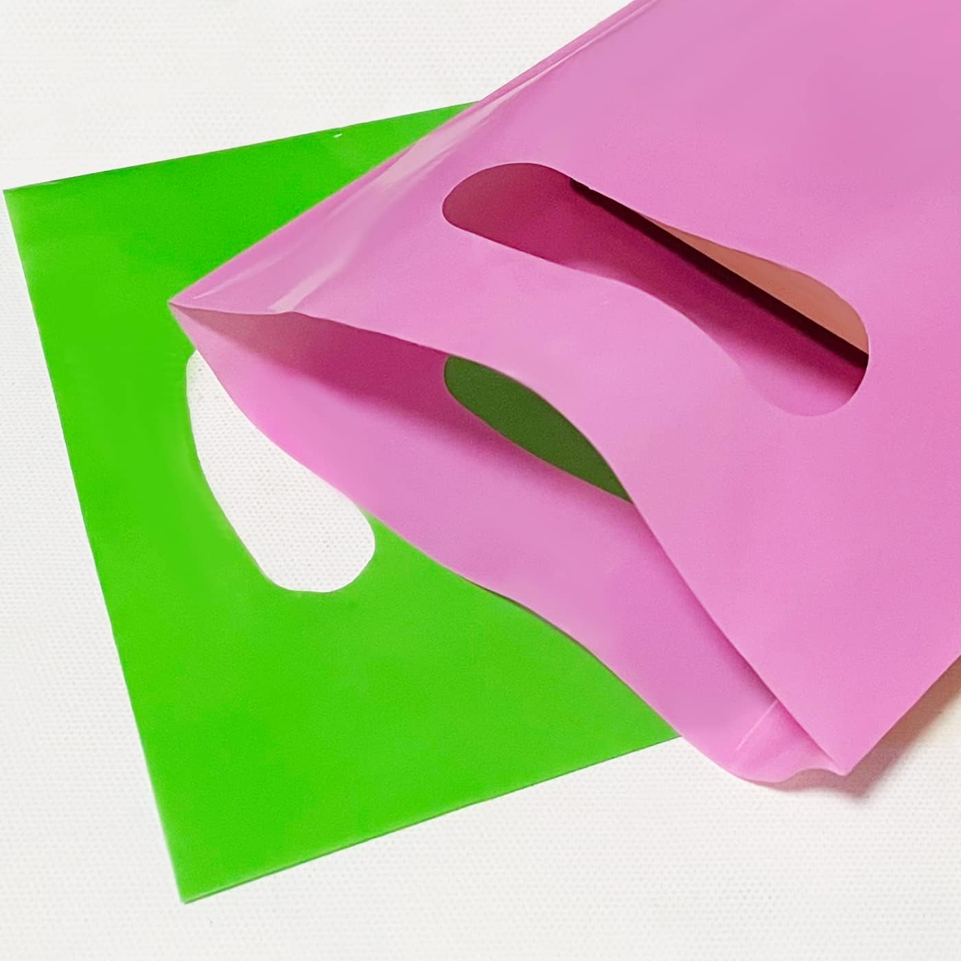 Plastic Party Favor Bags, 50 PCS 6" x 8" Assorted Color Party Goodie Bags for Kids, Plastic Favor Bag Bulk with Handle for Kids Birthday Party, Christmas, Halloween, Weddings