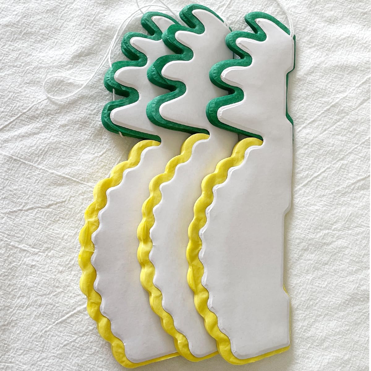 8pcs 8'' Paper Pineapple Honeycomb Decorations Tissue Party Pineapple Centerpieces Hanging Pineapple for Table Decor for Summer Tropical Hawaiian Beach Decor, Style2