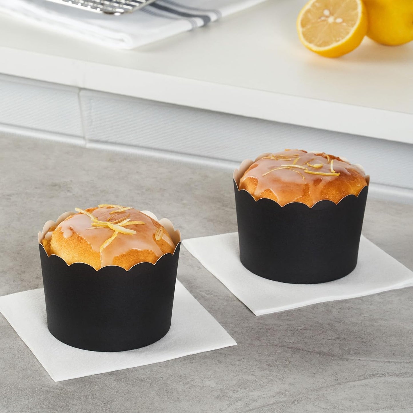 Panificio 10 Ounce Cupcake Wrappers, 200 Scalloped Baking Cups - Oven-Ready, Greaseproof, Black Paper Cupcake Liners, Disposable, For Birthdays, Baby Showers, Or Weddings - Restaurantware