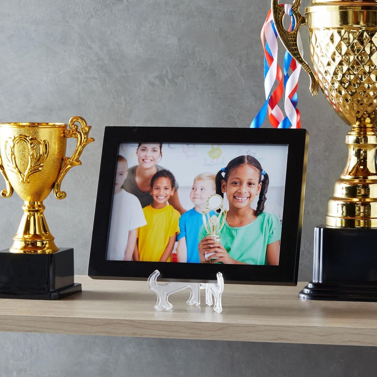 Juvale Clear Mini Easels for Place Cards - 4-Inch Clear Plastic, Pack of 24 - Easels for Pictures - Picture Holders for Tables