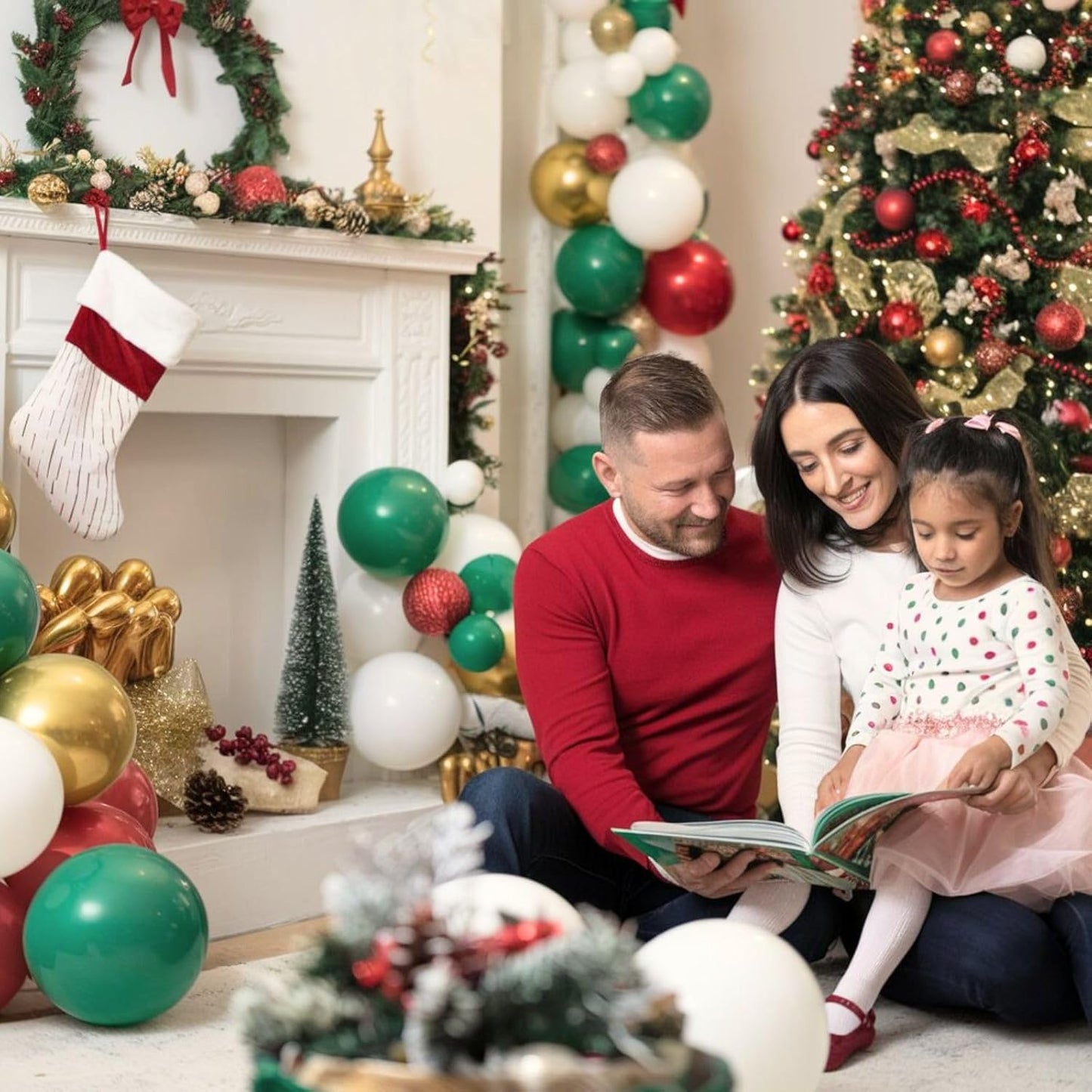 FunHot Christmas Balloons, 60 Pcs Red Green Gold Balloons, 12 Inch Red Green Confetti Balloons Metallic Gold Helium Balloons White Latex Balloons for Happy New Year Merry Christmas Party Decorations