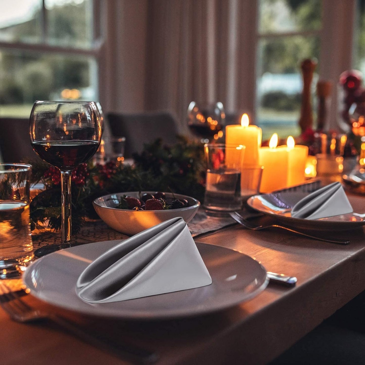 Aneco 24 Pieces Satin Napkin Square 20 x 20 Inches Dinner Napkins Weddings Party Napkin Soft Table Napkins for Romantic Weddings Party Dinner Decoration (Silver)