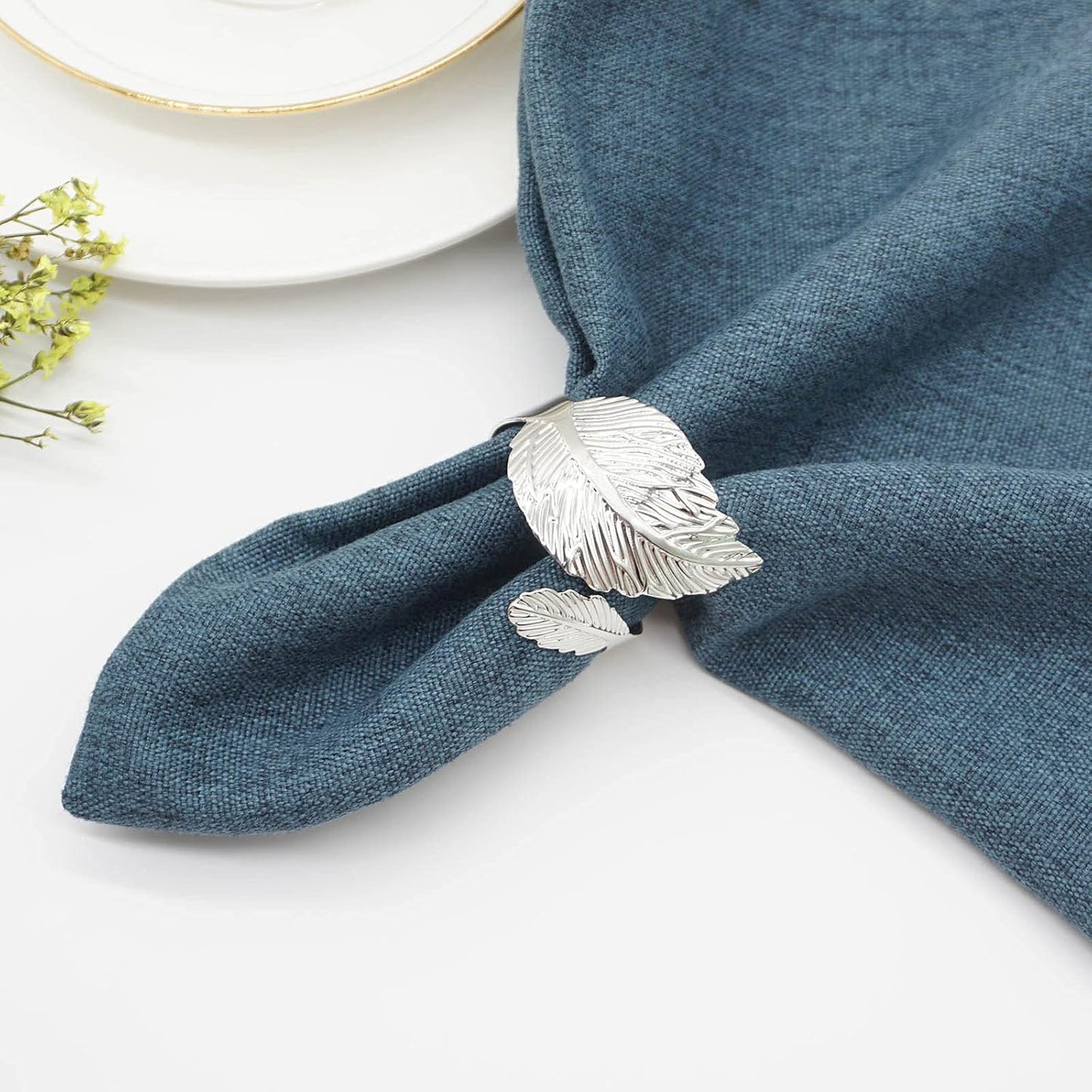 Silver Leaf Napkin Rings Set of 6, Leaves Napkin Rings for Table Setting, Metal Leaf Napkin Holder Rings for Holiday Party, Wedding, Banquet, Formal or Casual Dinning Table Decor (Silver)