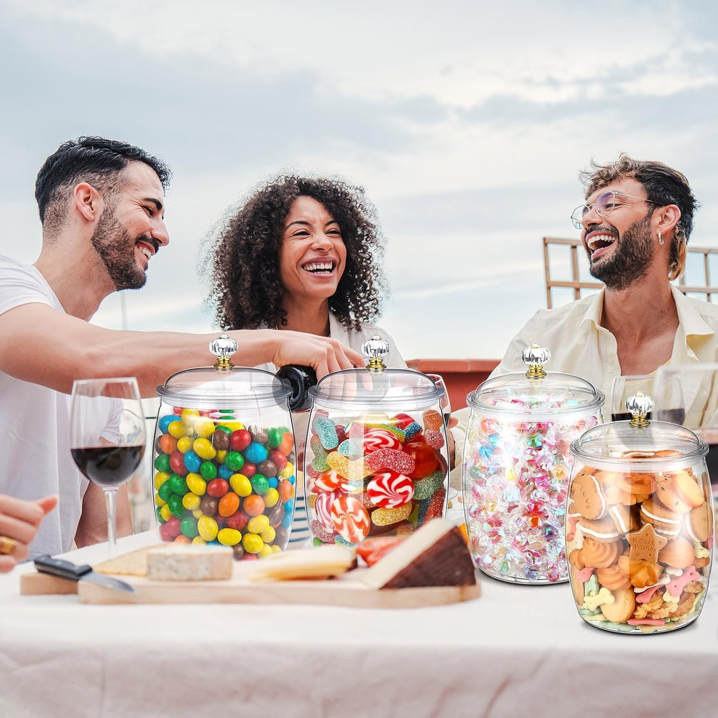 Nuogo 6 Pcs Plastic Candy and Cookie Jar with Lids Decorative Apothecary Jars Candy Buffet Containers Clear Airtight Food Storage Canister Home Decoration(42 oz,Classic)