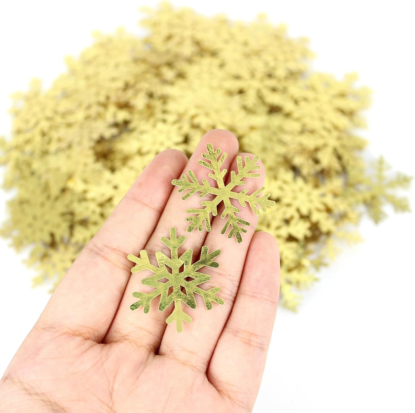 200PC Gold Foil Paper Snowflakes Confetti Christmas Party Table Decorations Snowflake For DIY Crafts For Winter Holiday Wedding Birthday Baby Shower Party Supplies