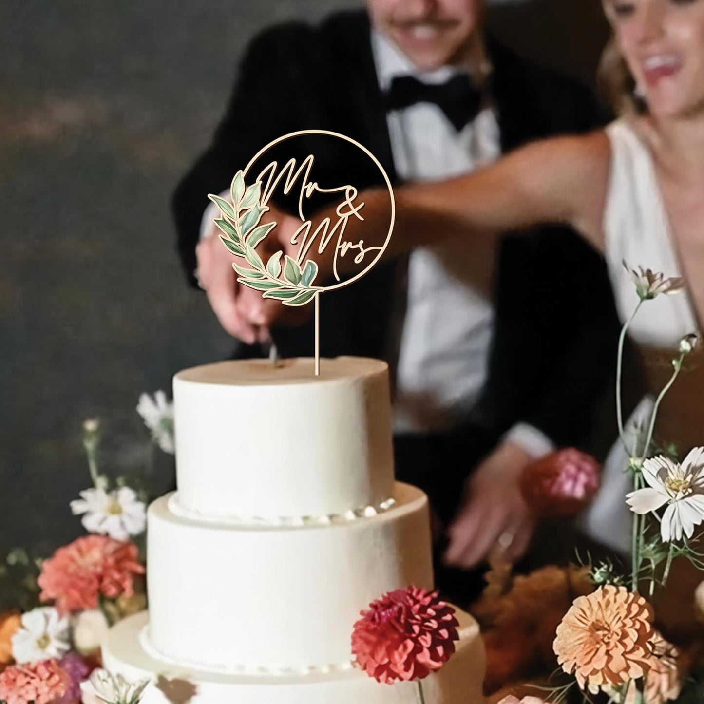 Wooden Mr and Mrs Wedding Cake Toppers, Rustic Wedding Cake Toppers Bride and Groom, Anniversary Cake Topper, Simple Cake Decoration