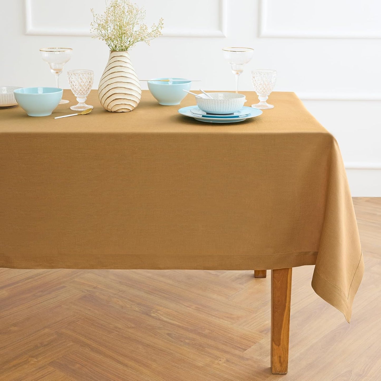 Solino Home Linen Tablecloth for Rectangle Tables 60 x 90 Inch - 100% Pure Linen Caramel Table Cloth - Fete, Machine Washable Cloth Tablecloth for Fall, Autumn, Thanksgiving