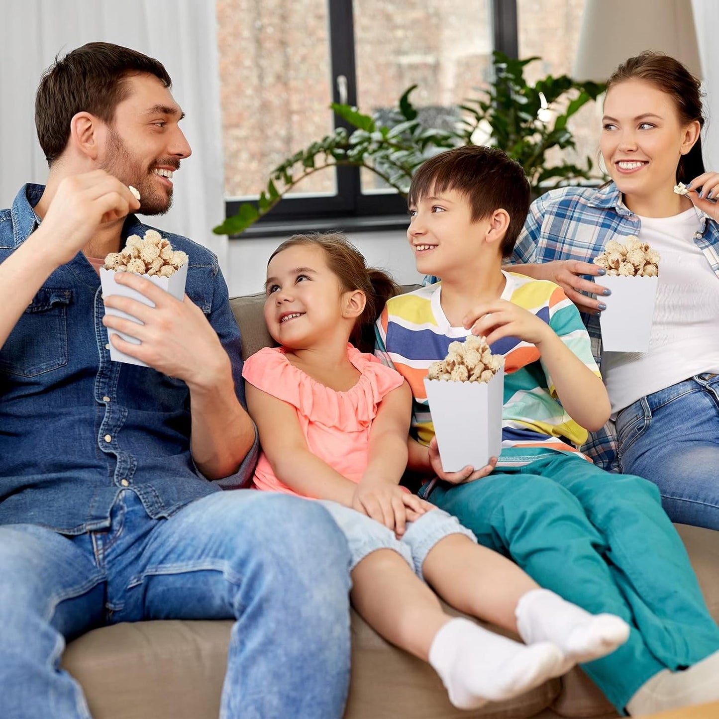 200 Pcs Popcorn Boxes Mini Paper Popcorn Box Cardboard Popcorn Container for Party Disposable Snack Candy Popcorn Bags Popcorn Holder for Birthday Wedding Decoration, 2.2 x 4.2 x 3 Inches (White)