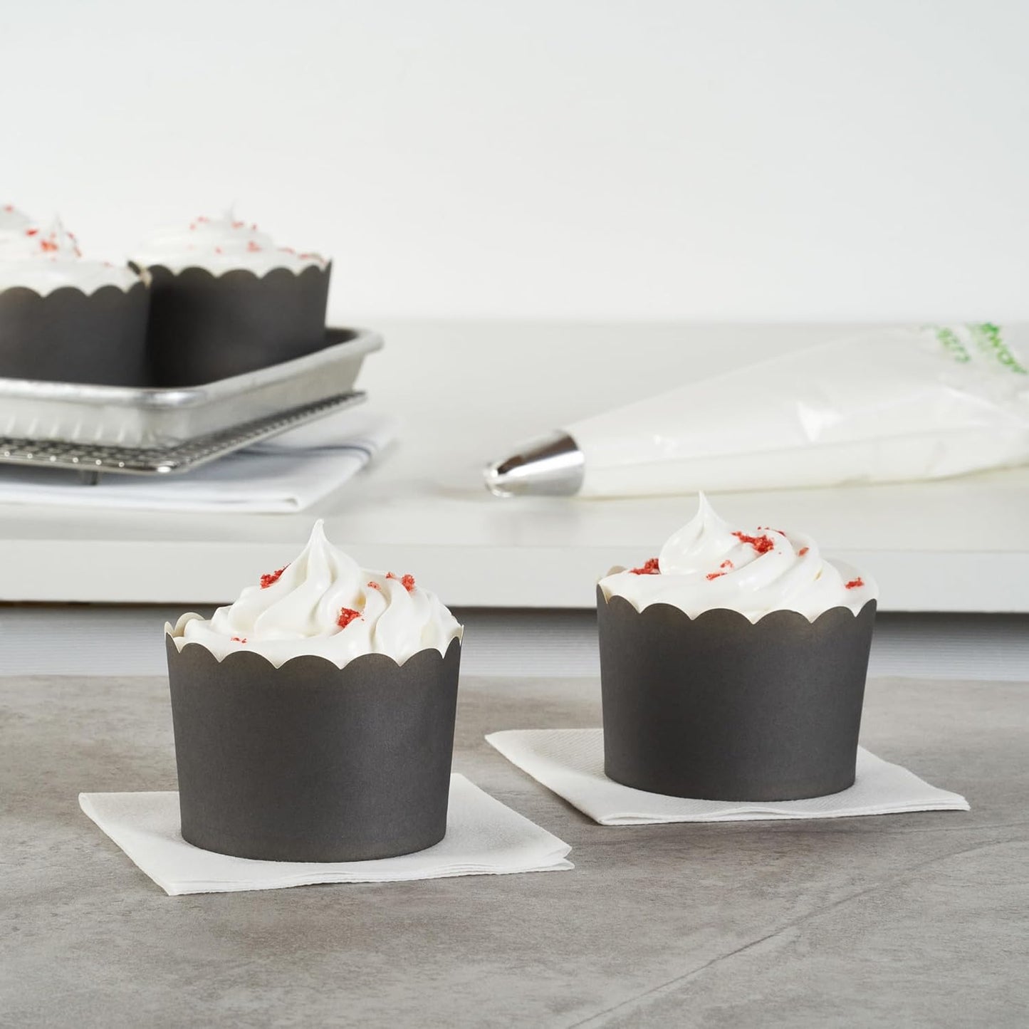 Panificio 10 Ounce Cupcake Wrappers, 200 Scalloped Baking Cups - Oven-Ready, Greaseproof, Gray Paper Cupcake Liners, Disposable, For Birthdays, Baby Showers, Or Weddings - Restaurantware