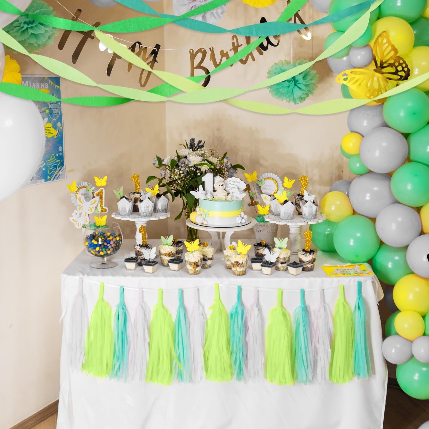 8 Pack Green White Crepe Paper Streamers Rolls, 656ft Party Streamers for Birthday Wedding Baby Bridal Shower Decorations Halloween Christmas Craft Festival Supplies (1.8 Inch x 82 Ft/Roll)