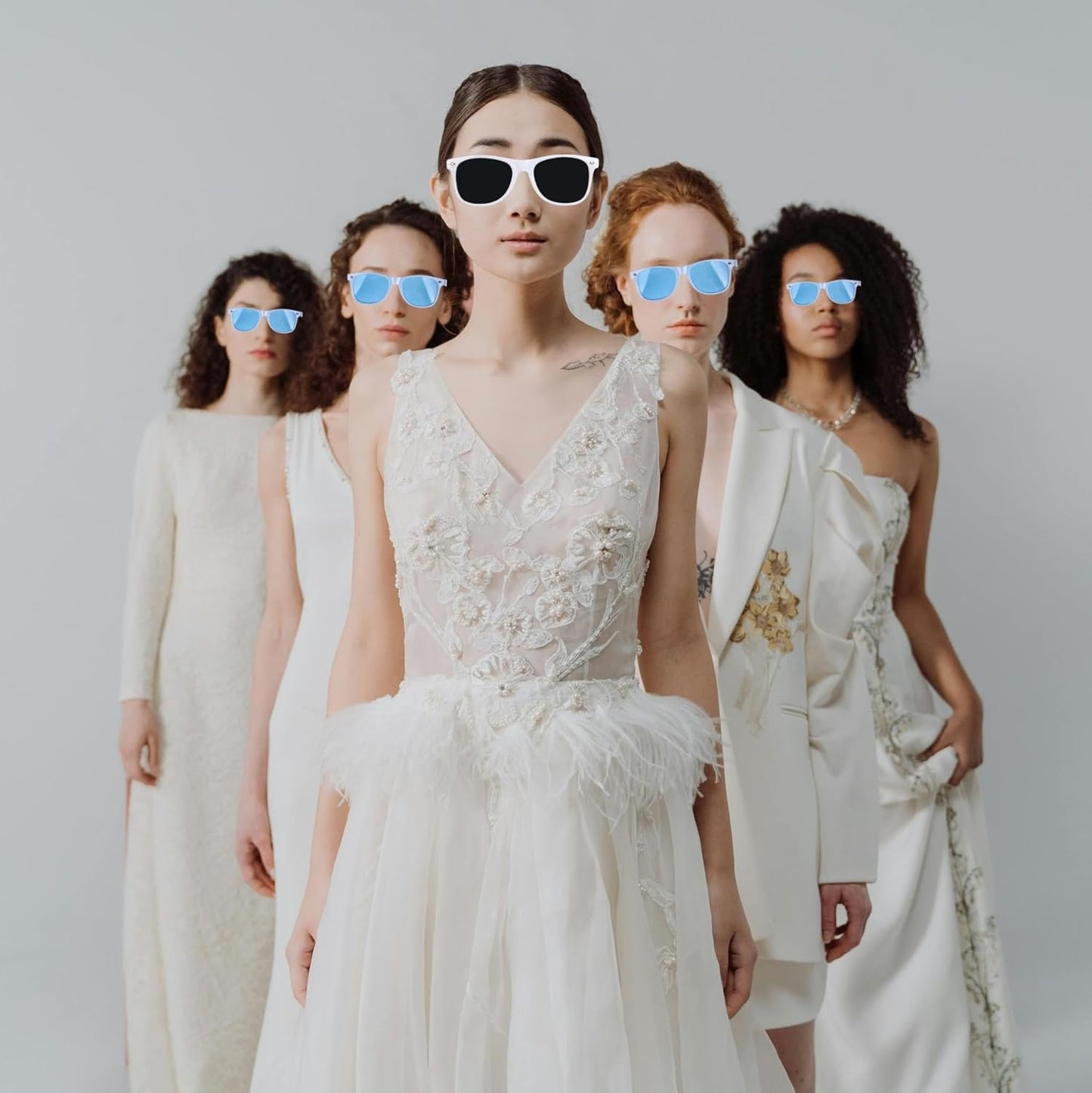 18pcs Bridesmaid Scrunchies Proposal Gifts Bachelorette Hair Claws Clips Girls heart sunglasses for Wedding Party Favors(Blue )