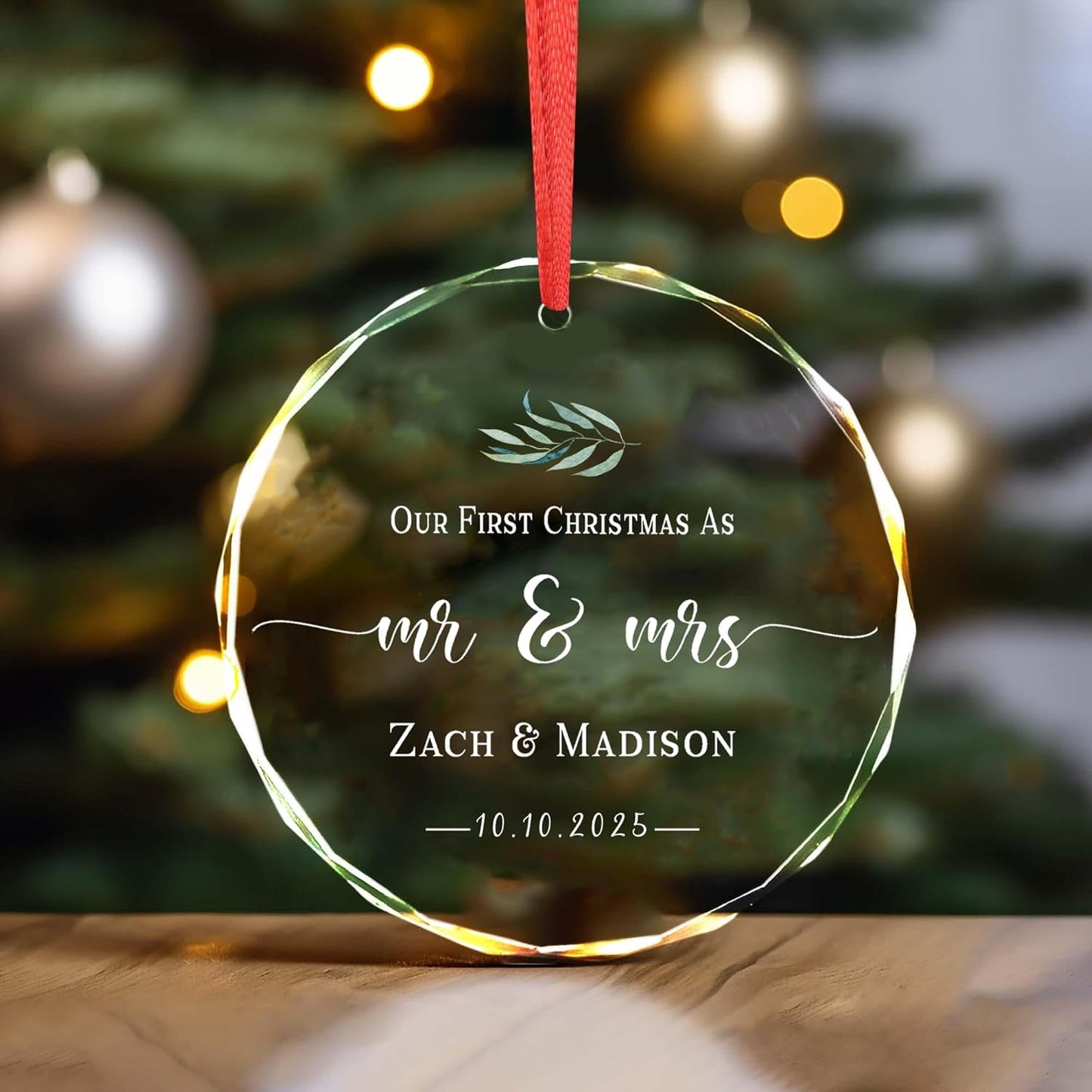 Personalized Glass Ornament 2025 for Married Couples with Name, Custom Wedding Keepsake Gift for Newlyweds, Anniversary or Christmas Décor, Mr and Mrs Ornament A3