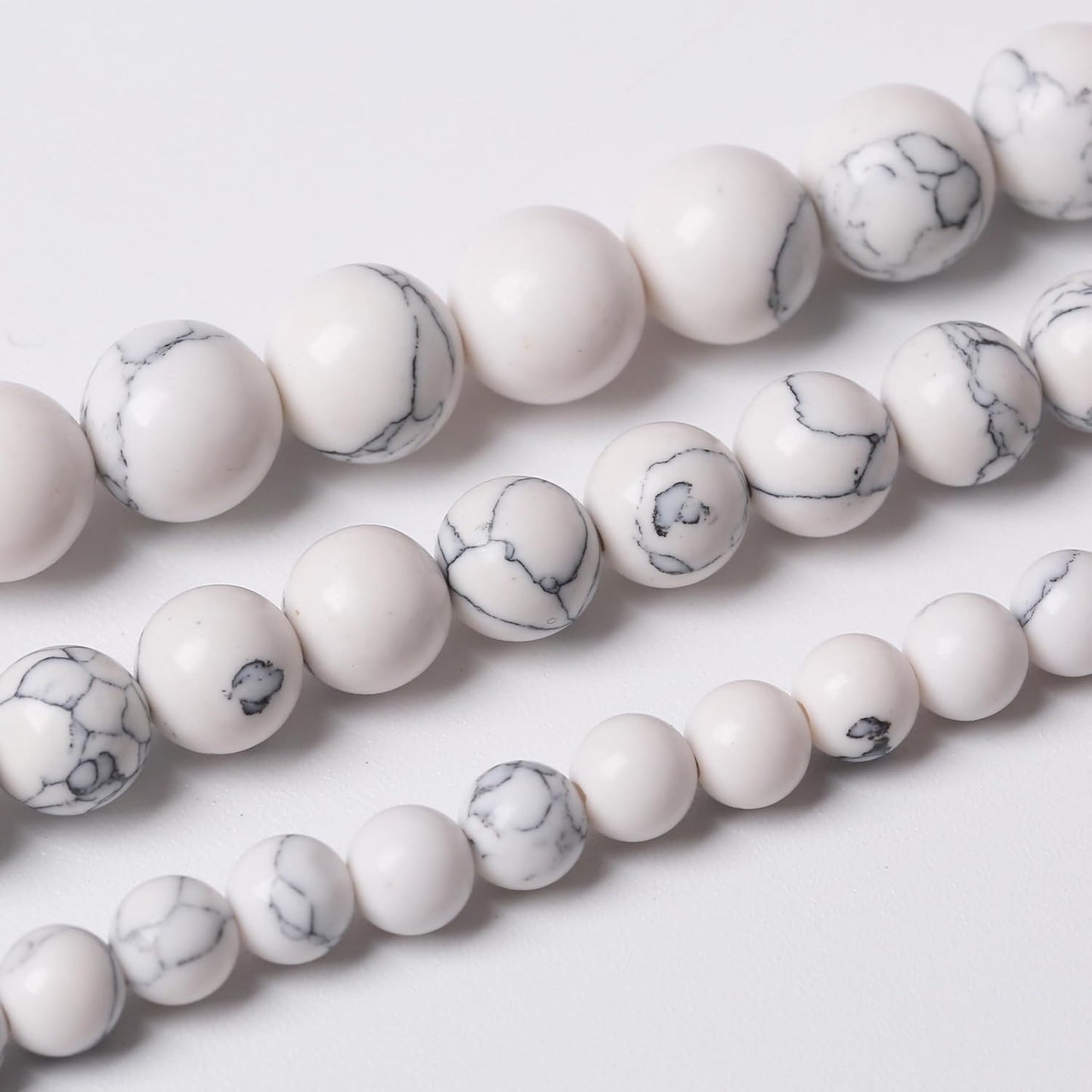 Natural White Turquoise Stone Beads Gemstone Round Crystal Energy Jade Beads Stone Beads for Jewelry Making DIY Bracelet Necklace Jewelry Making 1 Strand 15.5inch 45PCS 8MM