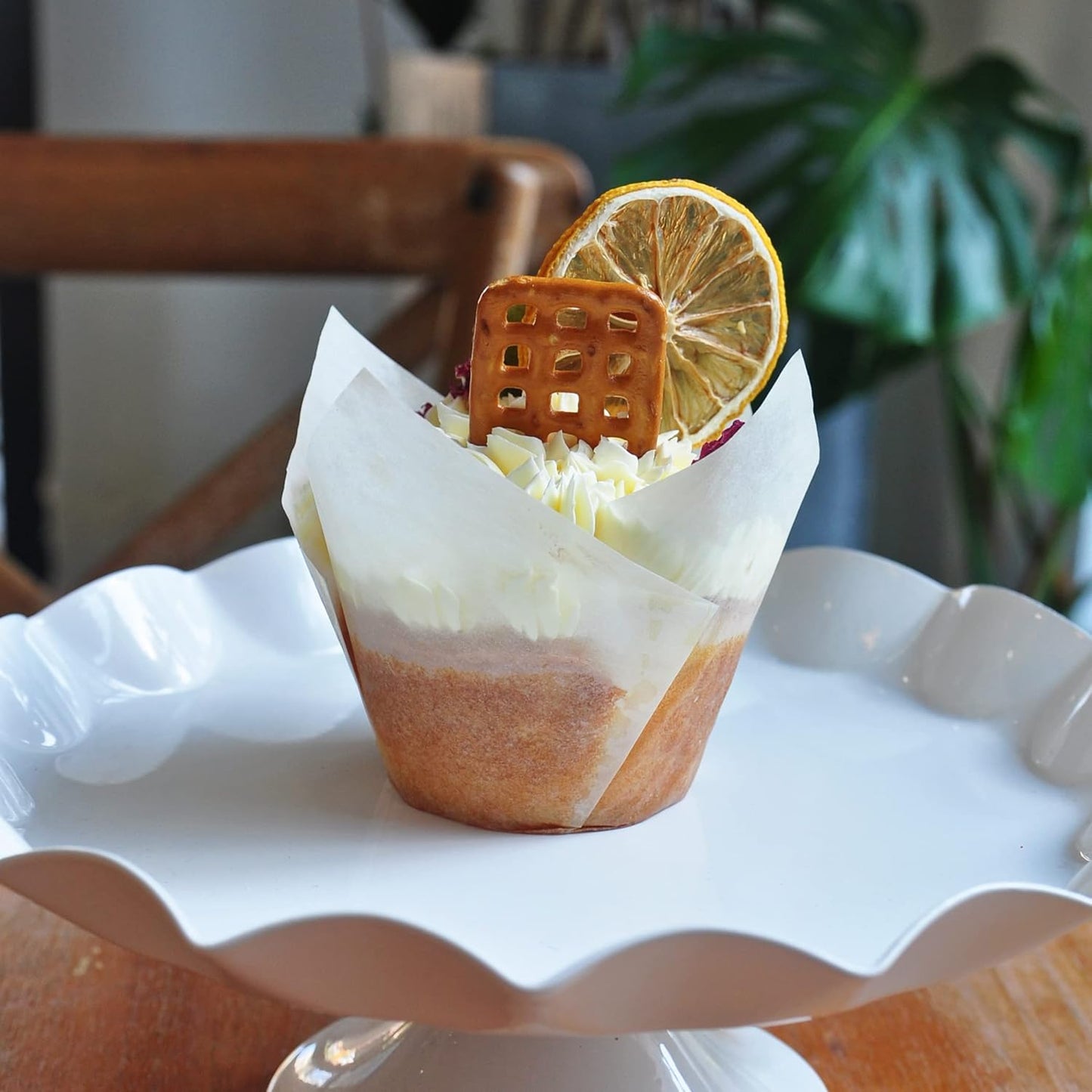 Large size White Tulip Baking Cups 2-1/4"(Base diameter) x 4"(Wall height) Greaseproof paper baking cupcake Muffin liners, Case of 130 pcs