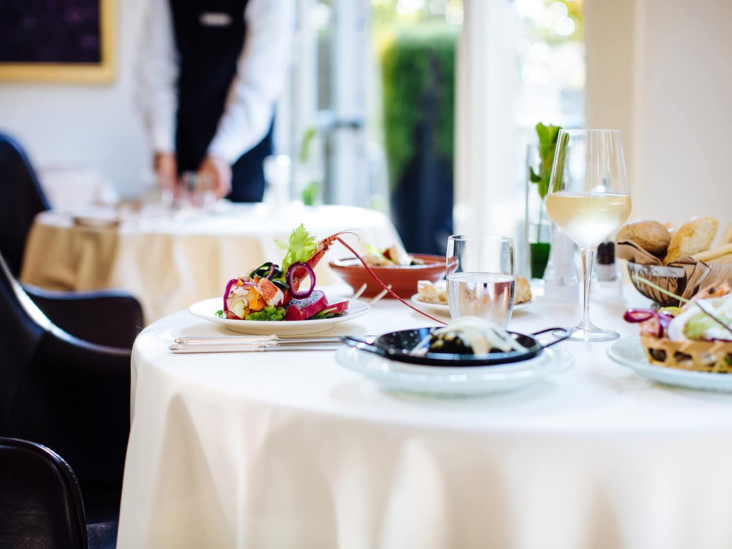 fani 12 Pack 90 Inch Round Tablecloth, White Polyester Tablecloth for Round Table,Washable Fabric Table Cover for Wedding Party Dining Buffet Banquet Restaurant and Camping