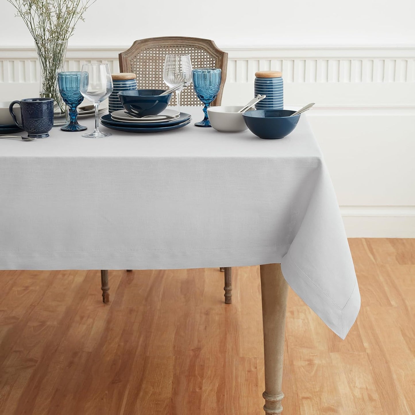 Solino Home Linen Tablecloth 60 x 90 Inch - 100% Pure Linen Silver Cloud Table Cloth for Rectangle Tables - Fete, Machine Washable Tablecloth for Fall, Autumn, Thanksgiving