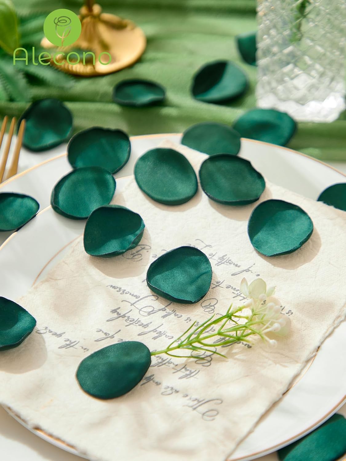 Alecono 600Pcs Silk Rose Petals, Fake Dark Green Petals for Wedding Proposal Flower Girl Basket, Flower Petals to Throw at Wedding Birthday Party Decoration
