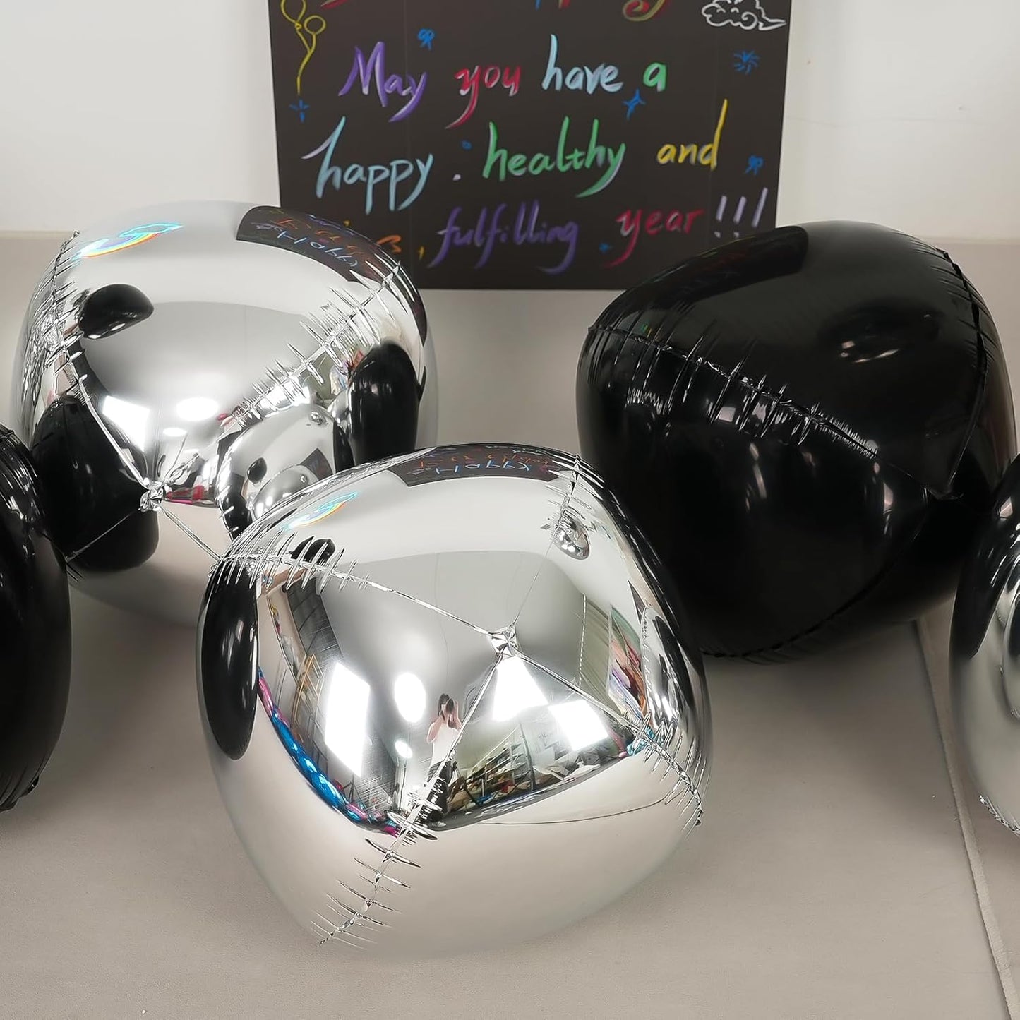 6Pcs Black Silver Round Foil Balloons, 22inch 4D Metallic Silver Black Balloons, Large Round Foil Ball Balloon for Birthday Graduation Christmas New Year Eve Disco Party Backdrop Decorations