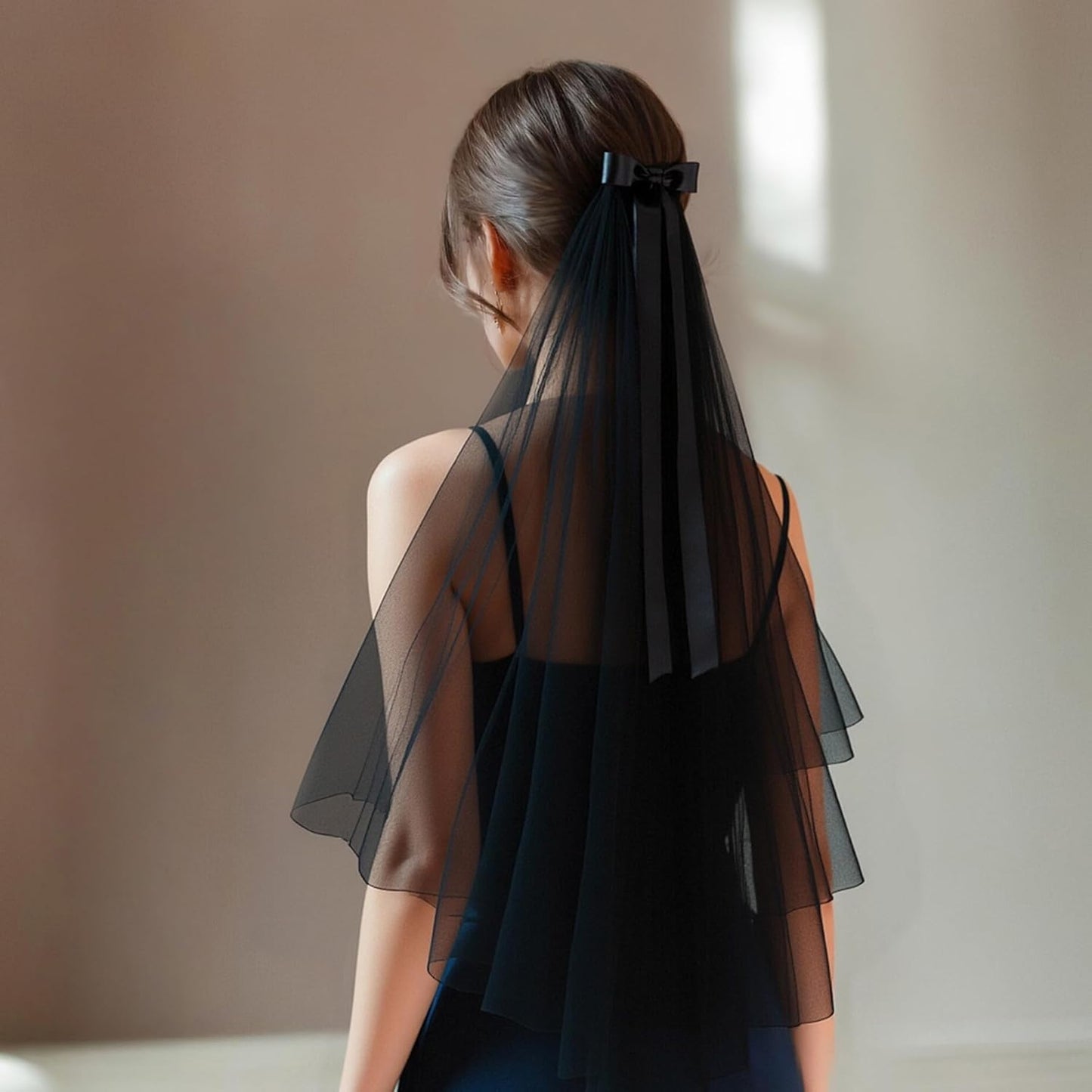 Ayliss Women Mesh Veils Black Bridal Birdcage Short Wedding Face Veil with Clip Tulle Gothic Bride Halloween Costume