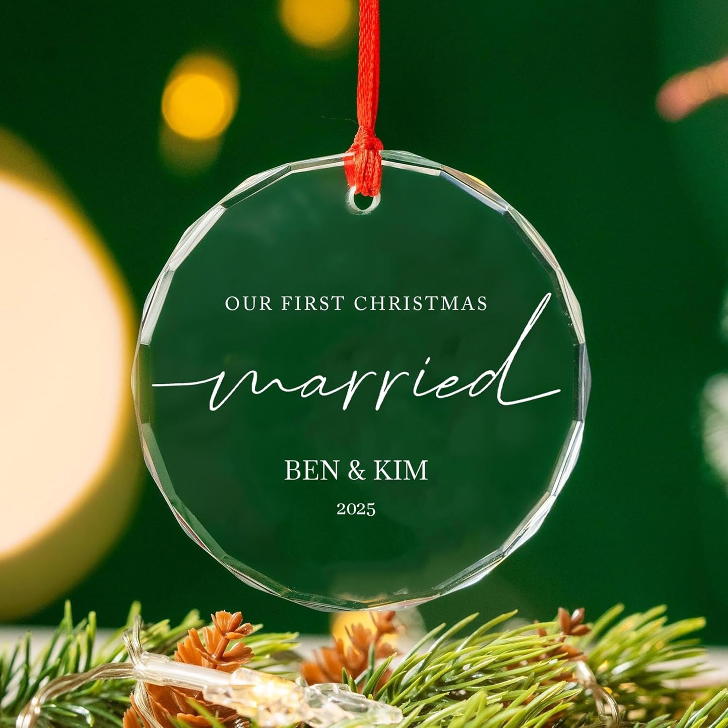 Personalized Glass Ornament 2025 for Married Couples with Name, Custom Wedding Keepsake Gift for Newlyweds, Anniversary or Christmas Décor, Mr and Mrs Ornament A8