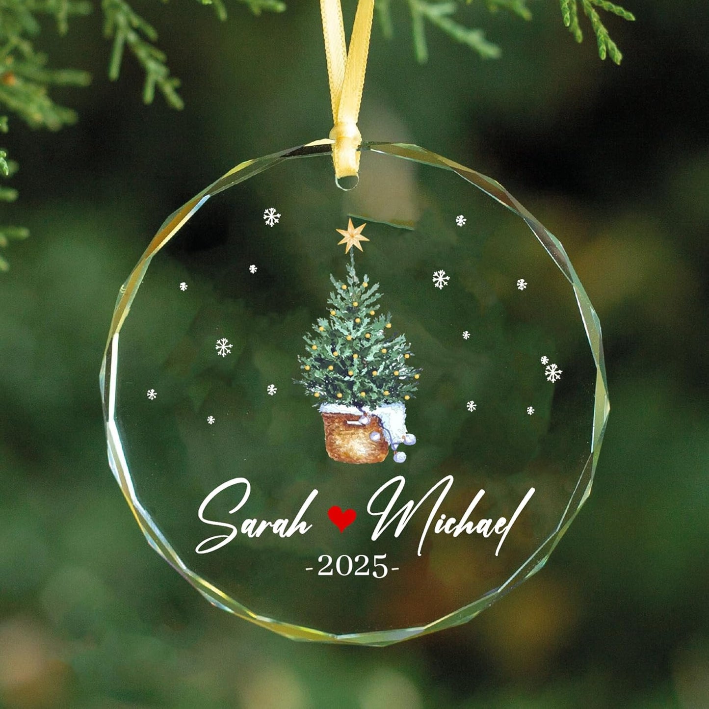 Personalized Glass Ornament 2025 for Married Couples with Name, Custom Wedding Keepsake Gift for Newlyweds, Anniversary or Christmas Décor, Mr and Mrs Ornament A5