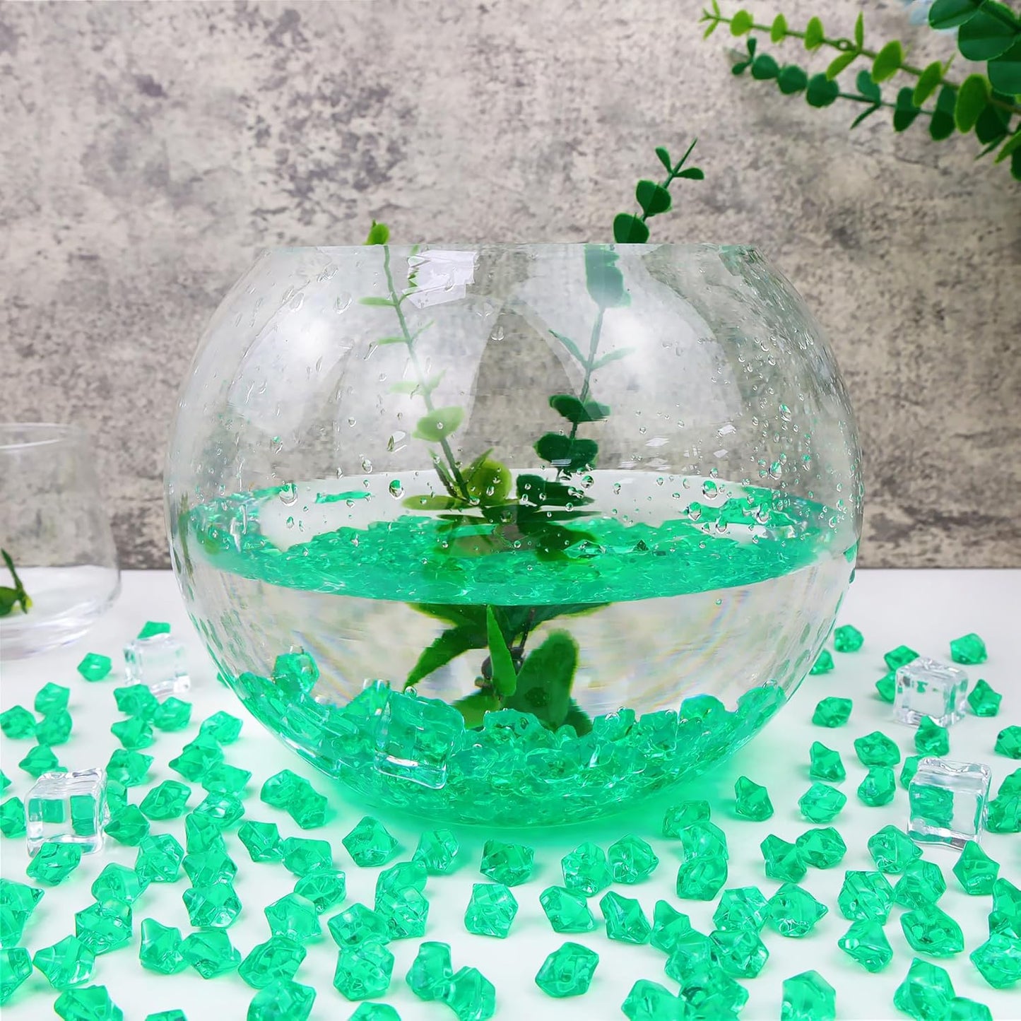 YATOJUZI 500pcs Fake Ice Cubes Seagreen Acrylic Crushed Rocks Green Vase Fillers Plastic Diamonds Gems for DIY Party Wedding Centerpiece Table Scatter Prop Display 0.5" (Only Seagreen)