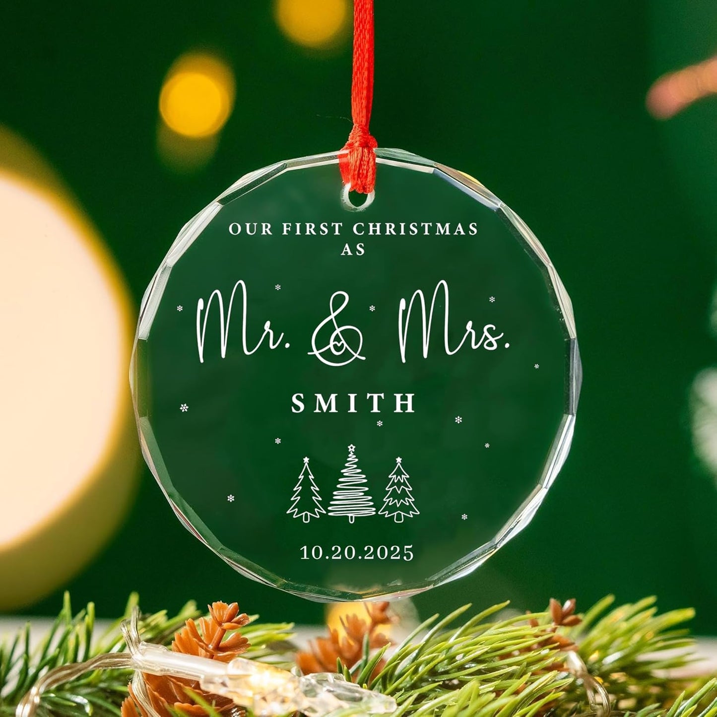 Personalized Glass Ornament 2025 for Married Couples with Name, Custom Wedding Keepsake Gift for Newlyweds, Anniversary or Christmas Décor, Mr and Mrs Ornament A1