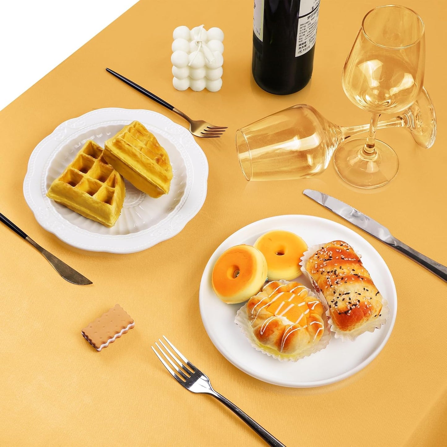 TURSTIN 1 Pack Gold Satin Tablecloth 102 x 58 Inch Overlay Satin Table Cover Rectangle Bright Silk Tablecloth Smooth Fabric Table Decoration for Wedding Banquet Party Events