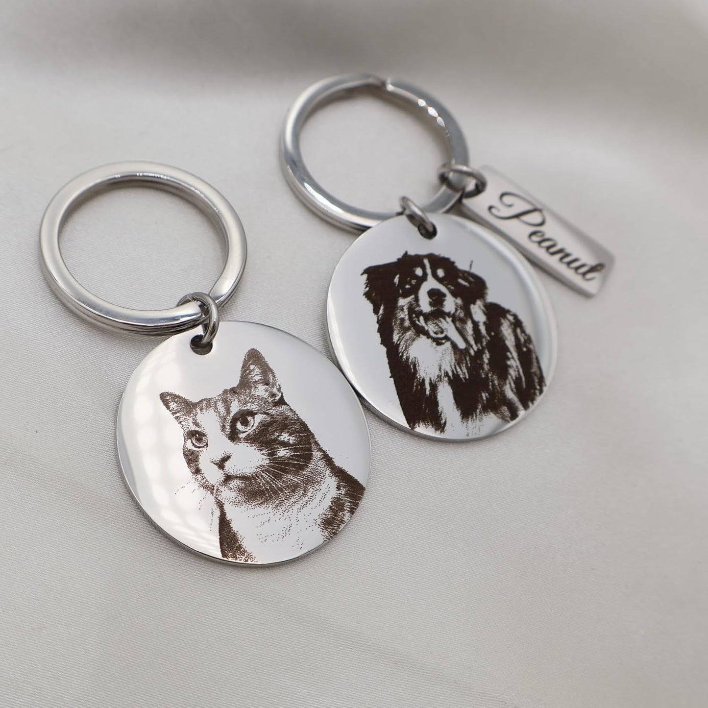 Personalized Pet Photo Engraved Keychain – Custom Dog or Cat Portrait Keepsake – Stainless Steel Pet Memorial Gift for Pet Lovers – Meaningful Remembrance or Holiday Stocking Stuffer