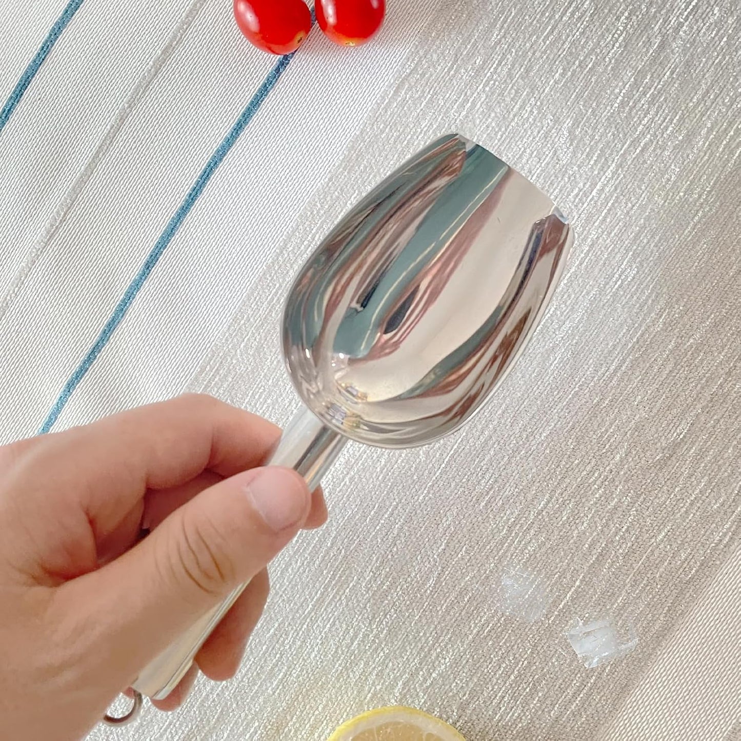 Metal Ice Scoop 8 Oz, Small Stainless Steel Ice scooper for Ice Maker Ice Bucket Kitchen Freezer Bar Party Wedding, Multipurpose for Coffee Bean,Flour Scoop,Dog Food Scoop (8 OZ-Silver)