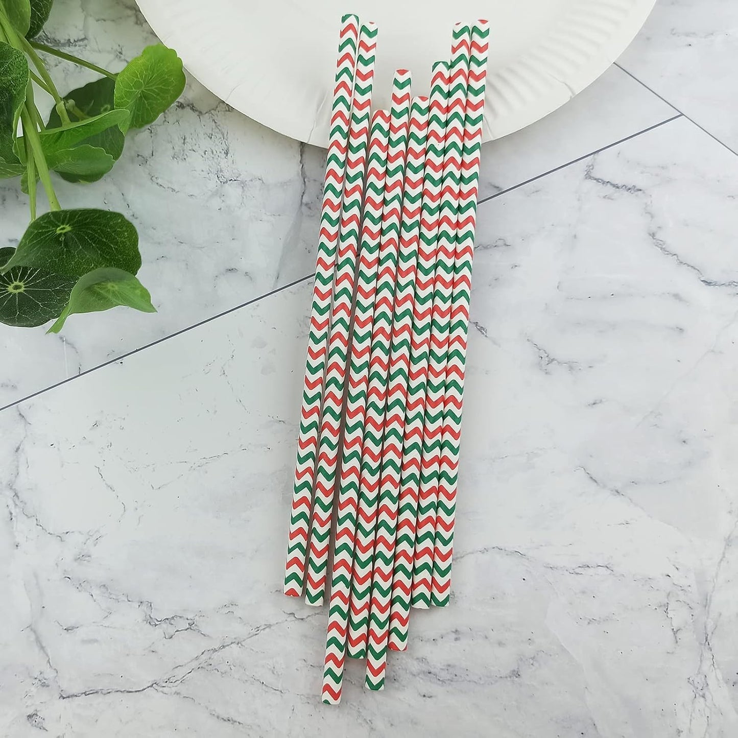 YAOSHENG Premium Disposable Waves Striped Drinking Paper Straws, Pack 100 Red and Green Waves Paper Straws for Cocktail Party Supplies,Birthday,Bridal/Baby Shower,Juice,Shakes (Red & Green Waves)