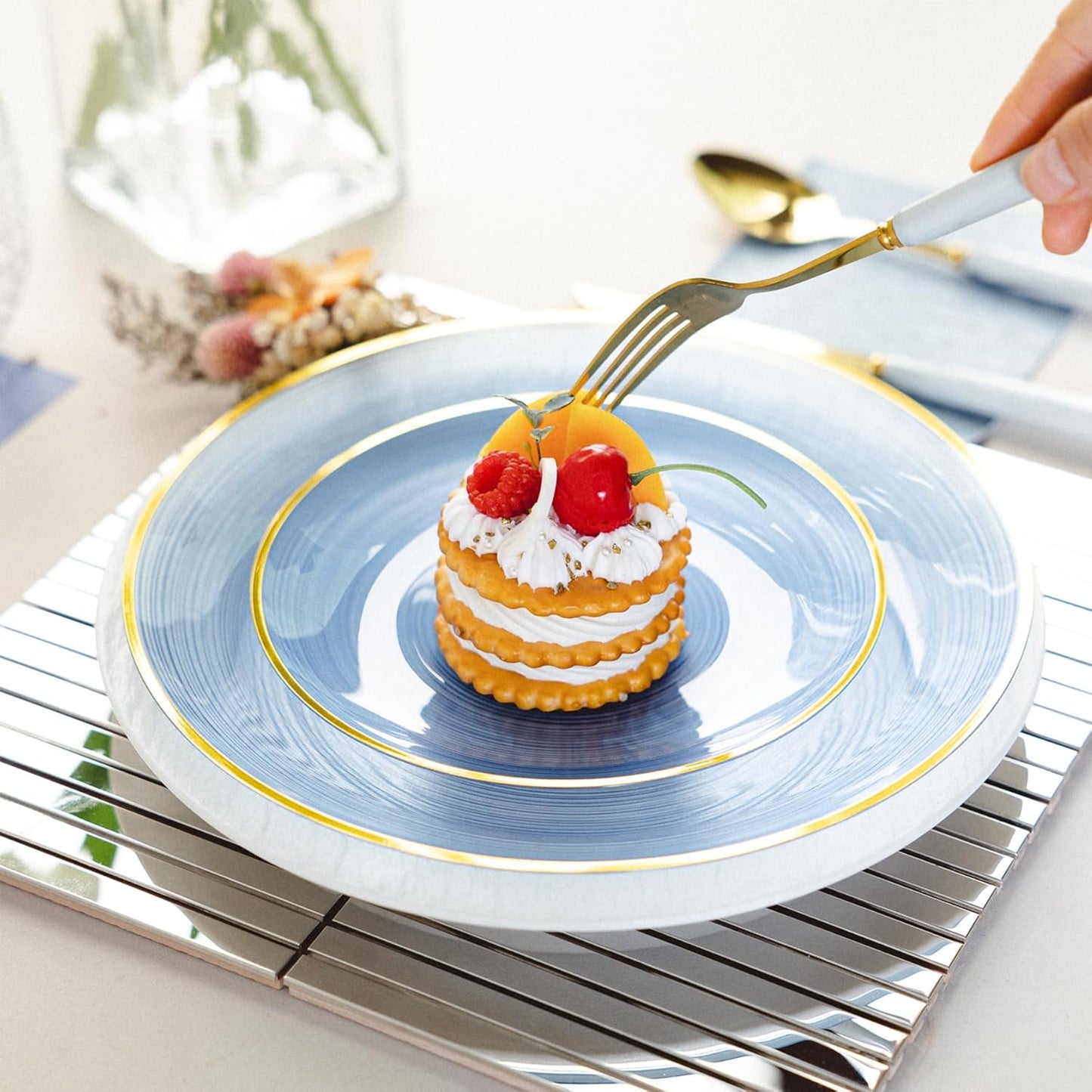 100PCS Transparent Blue Gold Plastic Plates, 7 Inch Heavy Duty Disposable Dessert Plate with Gold Rim, Round Appetizer/Salad Plates for Wedding, Party, Camping, Picnic