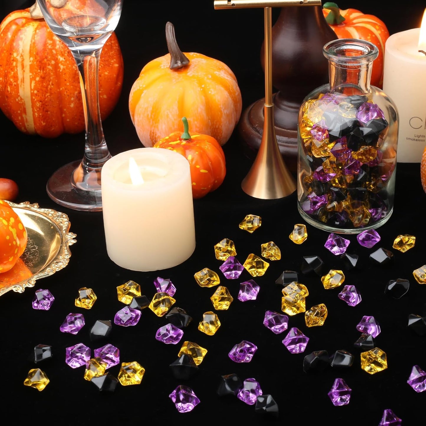 YATOJUZI 500pcs Fake Ice Cubes Halloween Decor Acrylic Crushed Rocks Vase Fillers Plastic Diamonds Gems for DIY Halloween Party Centerpiece Table Scatter Prop Display 0.5"