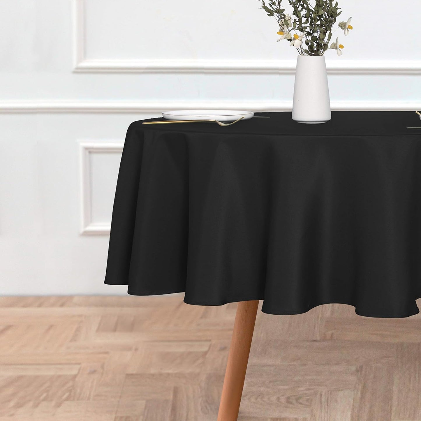 sancua 48 Inch Round Tablecloth (Fits 20-36 Inch Tables), Water Resistant Spill Proof Washable Polyester Table Cloth Decorative Fabric Table Cover for Dining, Buffet Parties and Camping, Black