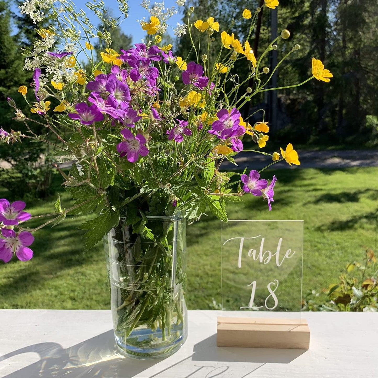 UNIQOOO 50 Pack Oak Wood Table Number Stands | 1/8” Thick Acrylic Sign Holders | Display Stands | Place Card Holder, Perfect for Retail Shop Wedding Dinner Party, Events Decoration, Retail Shop