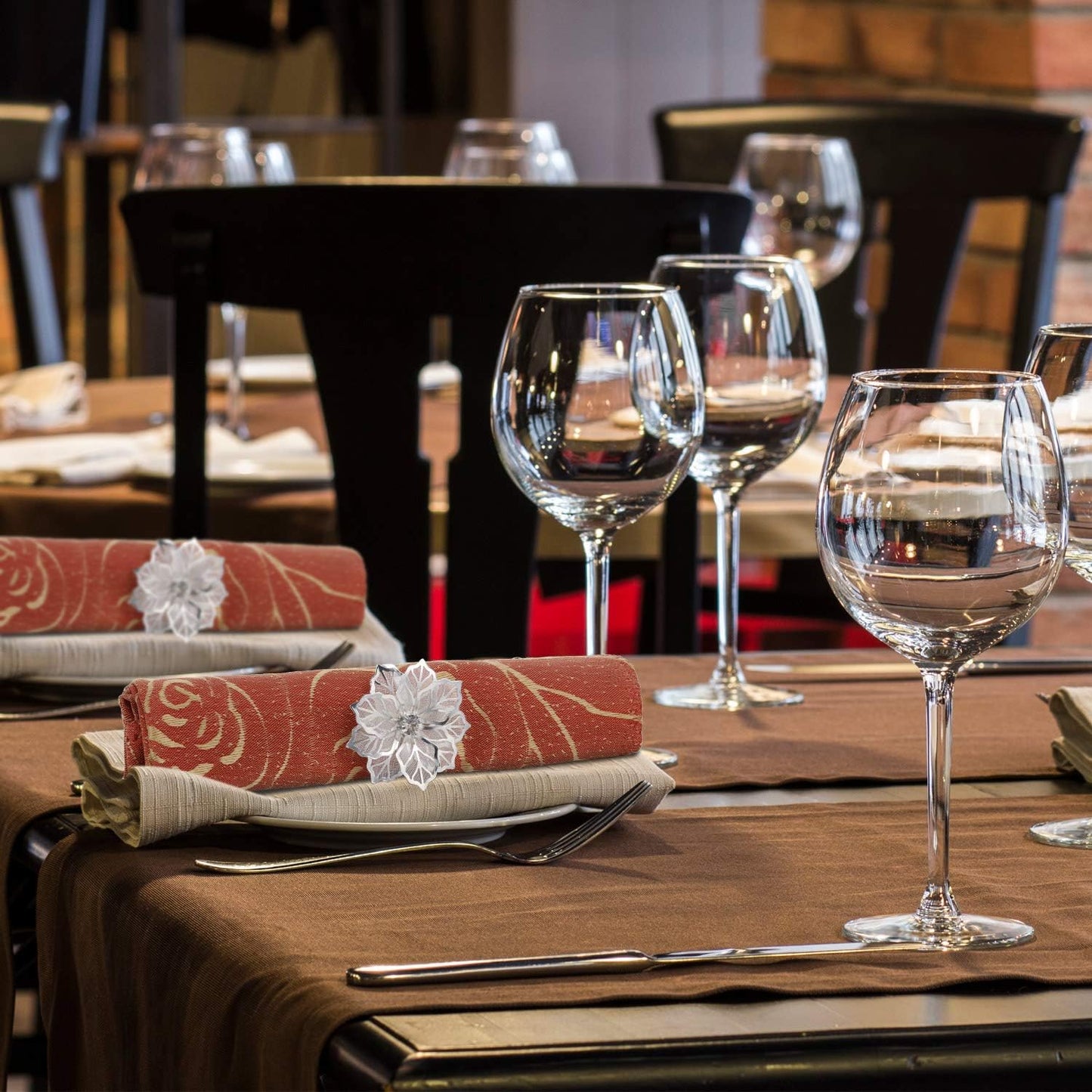 Hotop 12 Pcs Hollow Out Flower Napkin Rings Fall Napkin Ring Holder Metal Serviette Buckles Set for Dinner Thanksgiving Christmas Wedding Banquet Table Plates Decoration(Silver)