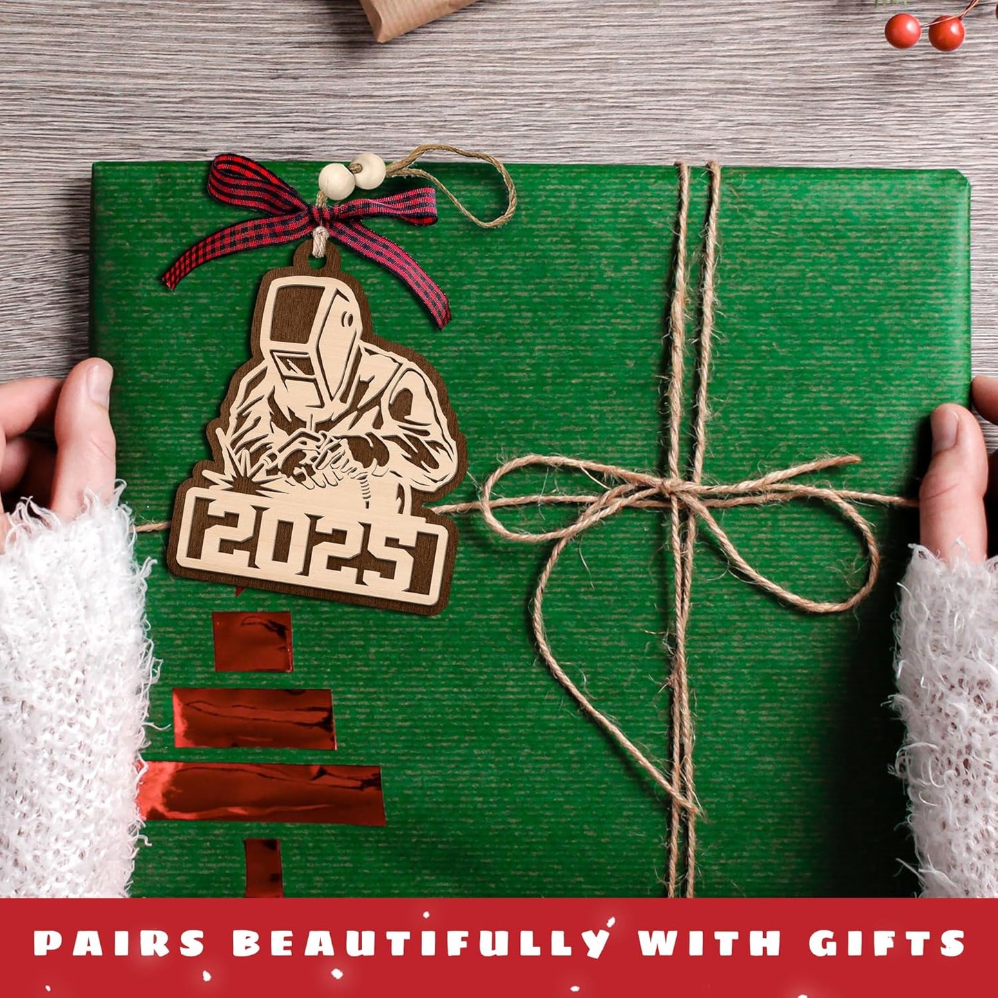 Pawzity Welder Ornaments - Welder Christmas Ornament - Gifts for Welders, Welders Gifts for Men - Metal Worker Mechanic Welding Ornaments for Christmas Tree - Wood Hanging Ornament 2025