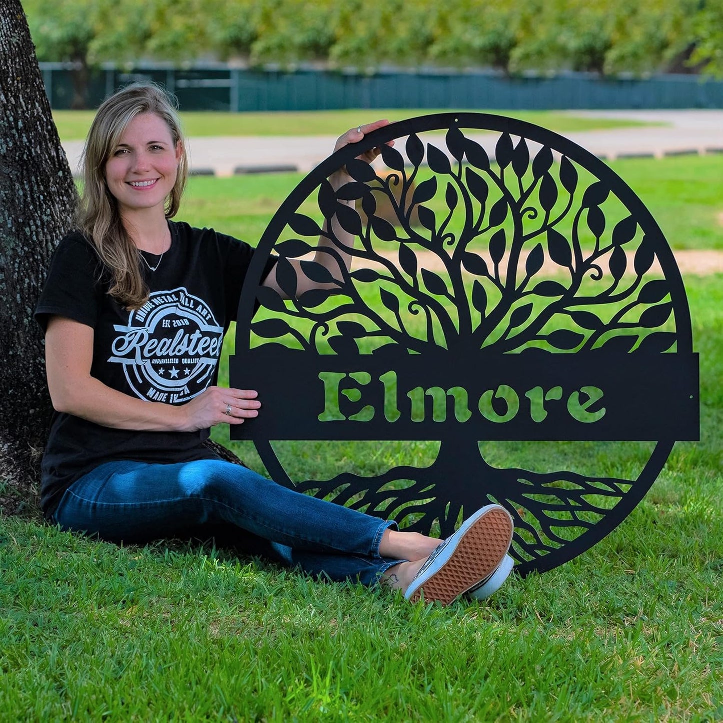 RealSteel Personalized Metal Wall Art - Custom Tree of Life Design with Family Name - Circular Metal Sign - Personalized Wedding, Anniversary, or Housewarming Gift (18")