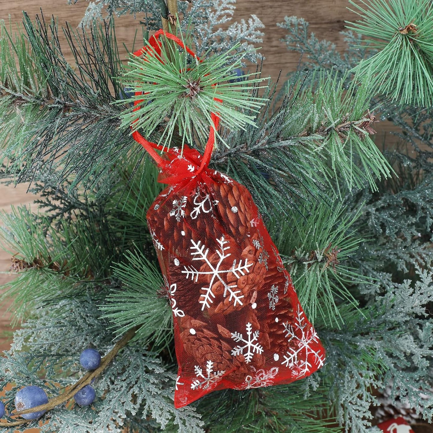 jijAcraft 4x6 Inch Christmas Organza Bags - 50Pcs Red Snowflake Gift Bags with Drawstring, Xmas Party Favor Sheer Mesh Pouches for Winter Gift, Candy, Jewelry Bag
